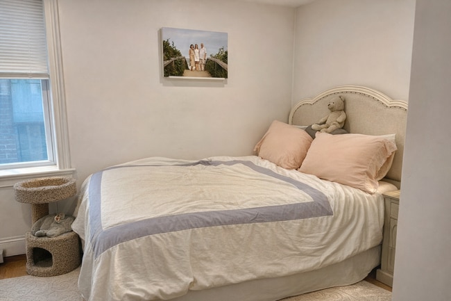 92 W Cedar St in Boston, MA - Building Photo - Building Photo