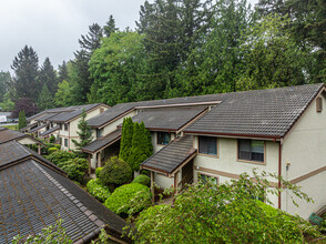 Cascade Park Condominiums in Renton, WA - Foto de edificio - Building Photo