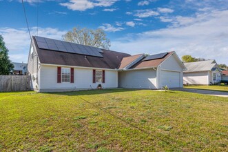 121 Nicole Ln in Crestview, FL - Building Photo - Building Photo