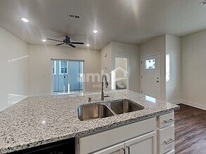 33030 Lookout Ln in Black Diamond, WA - Building Photo - Building Photo