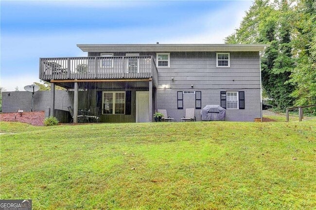 6490 Tuggle Dr in Buford, GA - Foto de edificio - Building Photo