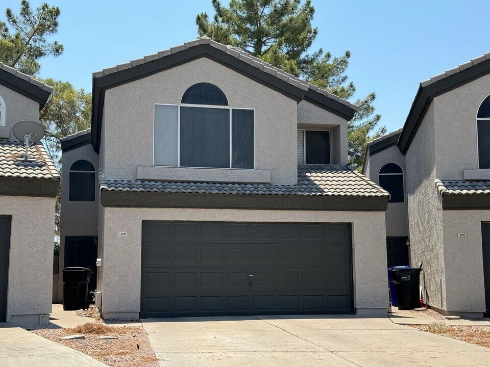 410 S Sunrise Dr in Gilbert, AZ - Building Photo