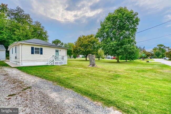 property at 7607 Bayside Ave