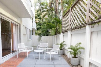 3007 Bird Ave in Miami, FL - Building Photo - Building Photo