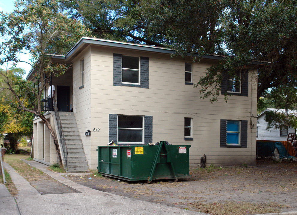 619 17th St Ln in Jacksonville, FL - Foto de edificio