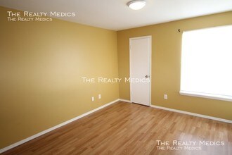 1964 Lake Atriums Cir-Unit -#157 in Orlando, FL - Building Photo - Building Photo