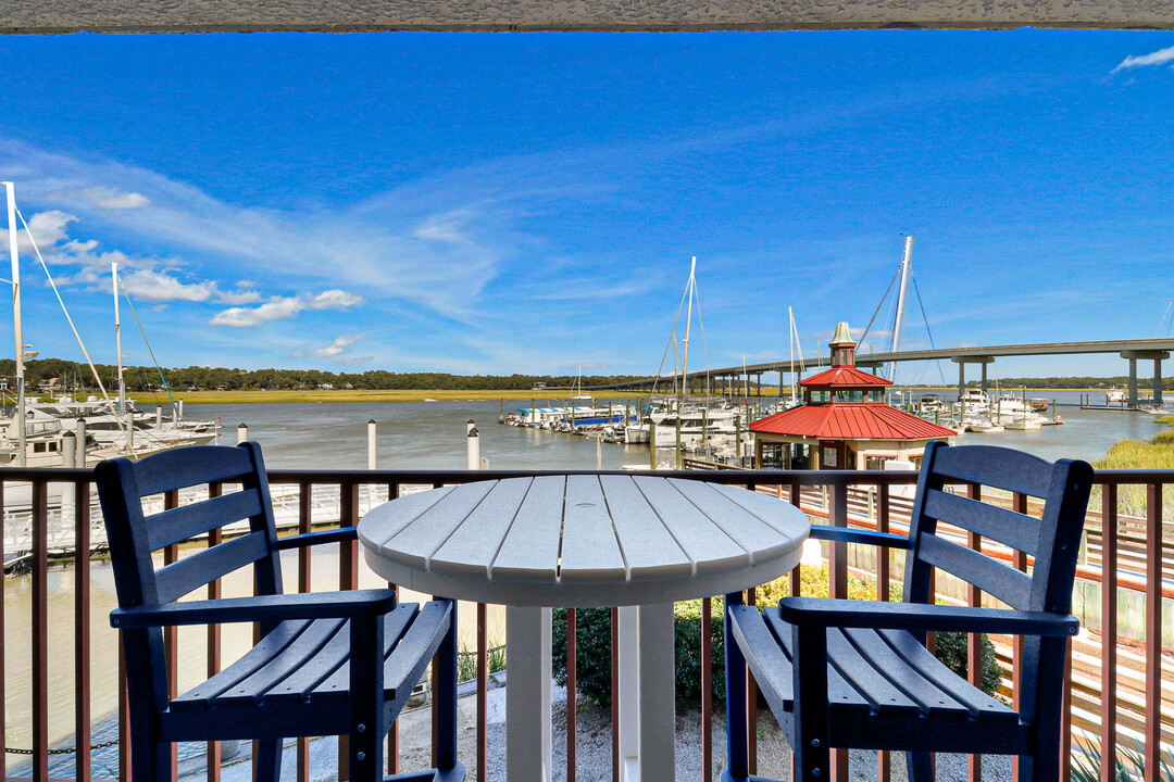 100 Helmsman Way in Hilton Head Island, SC - Building Photo