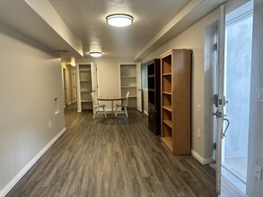 4919 W 8620 S, Unit Basement in West Jordan, UT - Foto de edificio - Building Photo