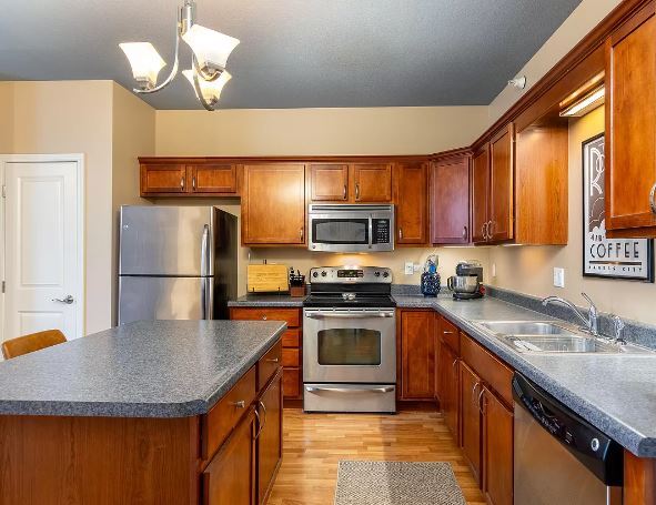 4503 Twain Cir in Ames, IA - Foto de edificio - Building Photo
