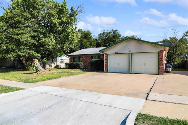 532 Cherokee Trail in Keller, TX - Foto de edificio - Building Photo