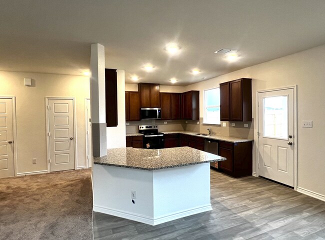 7530 Fishbowl Ln in San Antonio, TX - Building Photo - Building Photo