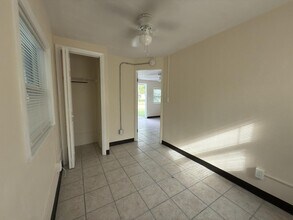 2 E Main St in Mount Dora, FL - Building Photo - Building Photo