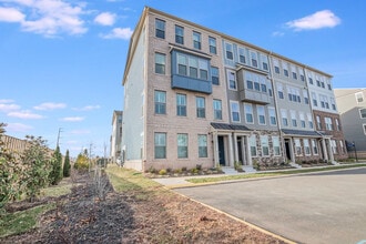 602 Percy Pl in Manassas Park, VA - Building Photo - Building Photo