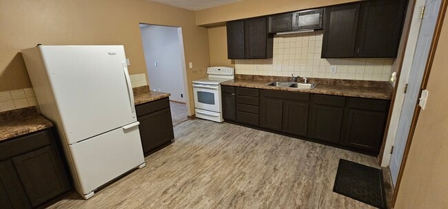 1205 Pattee St, Unit 1205 Pattee