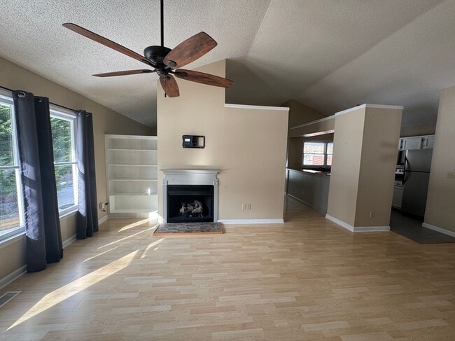 4 Stonehouse Ct in Greensboro, NC - Building Photo - Building Photo