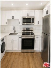 7011 Andasol Ave in Los Angeles, CA - Building Photo - Building Photo
