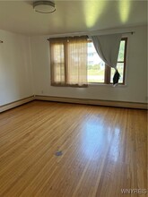 366 Carmen Rd in Buffalo, NY - Building Photo - Building Photo
