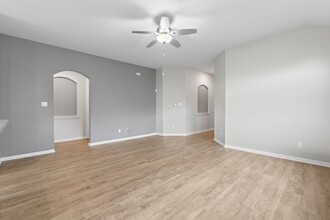 13076 Laura Lake Dr in Willis, TX - Building Photo - Building Photo