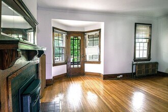 19 Melgund Rd in Toronto, ON - Building Photo - Building Photo