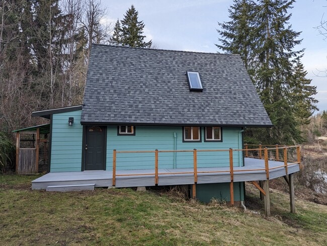 23603 W Lake Kayak Dr, Unit 1 in Monroe, WA - Building Photo - Building Photo