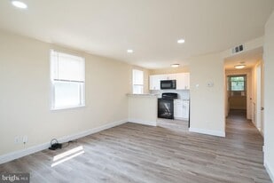 401 PLEASANT St