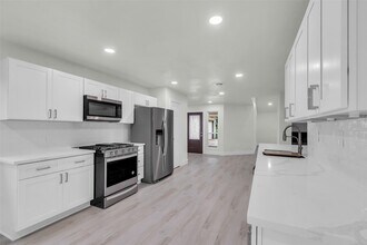 1602 Pine Oak Dr in Conroe, TX - Building Photo - Building Photo