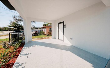 913 SW 2nd Terrace in Deerfield Beach, FL - Building Photo - Building Photo