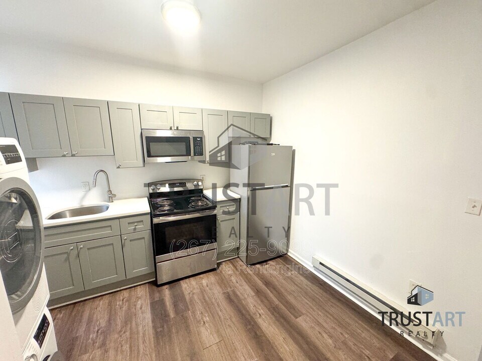 2325 N 16th St in Philadelphia, PA - Building Photo