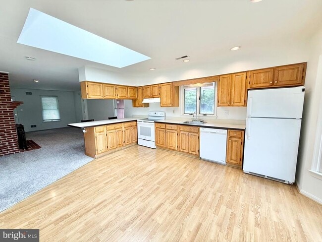 property at 10620 Belmont Blvd