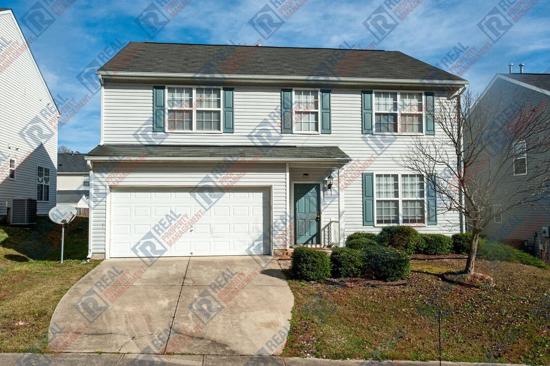 2843 Orchard Trace Way in Raleigh, NC - Building Photo