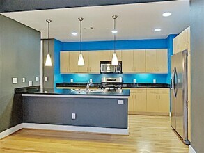 5055 Addison Cir in Addison, TX - Building Photo - Building Photo