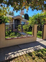 4408 Murietta Ave in Los Angeles, CA - Building Photo