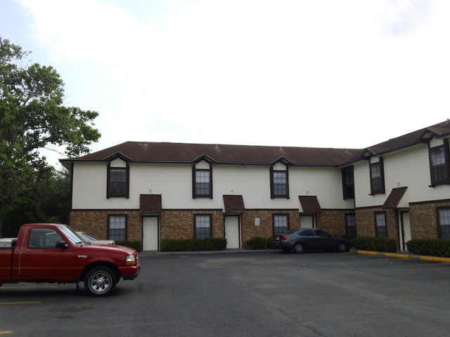 Bellaire Townhomes in McAllen, TX - Foto de edificio - Building Photo