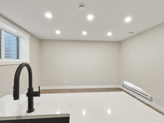 2618-26128 28 Ave SW in Calgary, AB - Building Photo - Building Photo