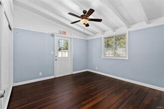 115 S Gilbert St in Anaheim, CA - Foto de edificio - Building Photo