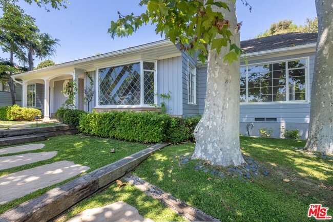 property at 11339 Thurston Pl