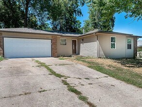 5649 S Franklin Ave in Springfield, MO - Building Photo - Building Photo