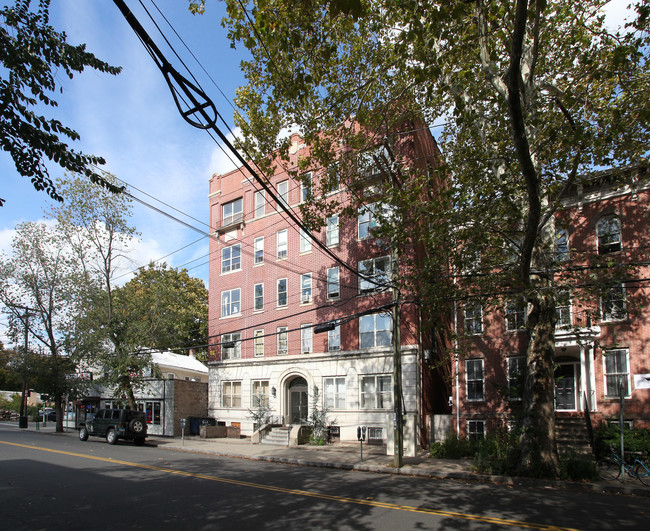 The Elmhurst in New Haven, CT - Foto de edificio - Building Photo