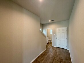 3015 Laguna Clfs in Converse, TX - Building Photo - Building Photo