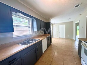 9730 Trailwood Dr S in Mobile, AL - Building Photo - Building Photo