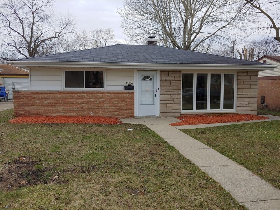 17936 Wildwood Ave in Lansing, IL - Building Photo