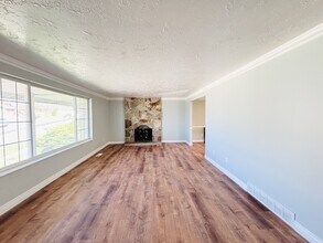 786 San Simeon Way in Bountiful, UT - Building Photo - Building Photo