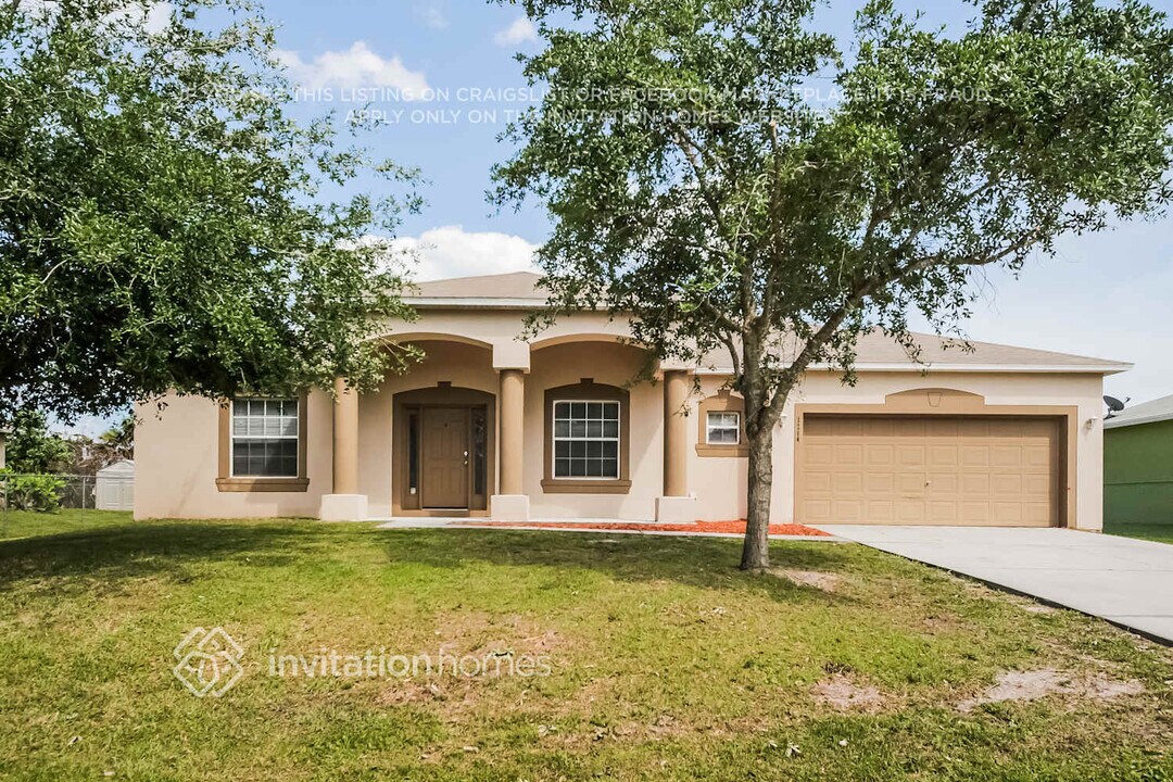 1284 Rayfield St SE in Palm Bay, FL - Building Photo