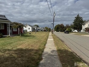59 Runyon Ave in Edison, NJ - Building Photo - Building Photo