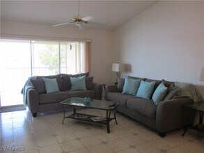 7818 Emerald Cir in Naples, FL - Building Photo - Building Photo