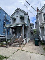 2324 W Clifton Ave, Unit 1 in Cincinnati, OH - Building Photo