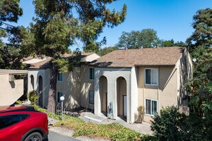 Villas at Harbor Pointe in Pinole, CA - Building Photo