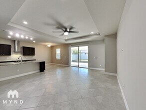 10705 Green Harvest Dr. in Riverview, FL - Foto de edificio - Building Photo