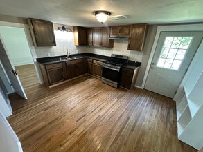 204 S 11th St in Heber Springs, AR - Foto de edificio - Building Photo