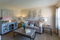 Summerfield in Oklahoma City, OK - Building Photo - Interior Photo